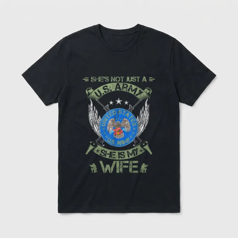 Army Veteran She's T-Shirt – Classic T-Shirt in Black