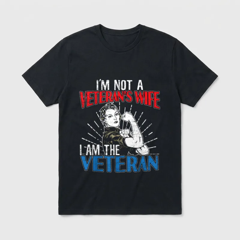 I'm Not a Veteran's Wife Perfect T-Shirt – Classic T-Shirt in Black