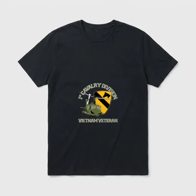 UH1 Gunship Vietnam Vet T-Shirt – Classic T-Shirt in Black
