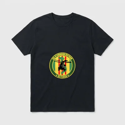 Vietnam Veteran Chinook Helicopter T-Shirt – Classic T-Shirt in Black