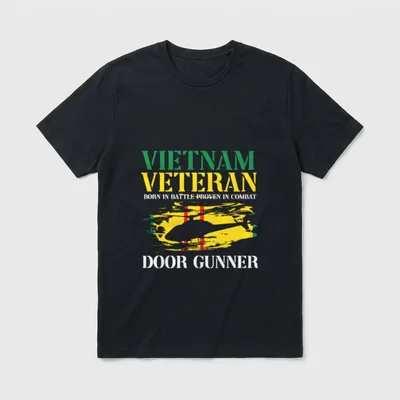 Vietnam Veteran Door Gunner War T-Shirt – Classic T-Shirt in Black