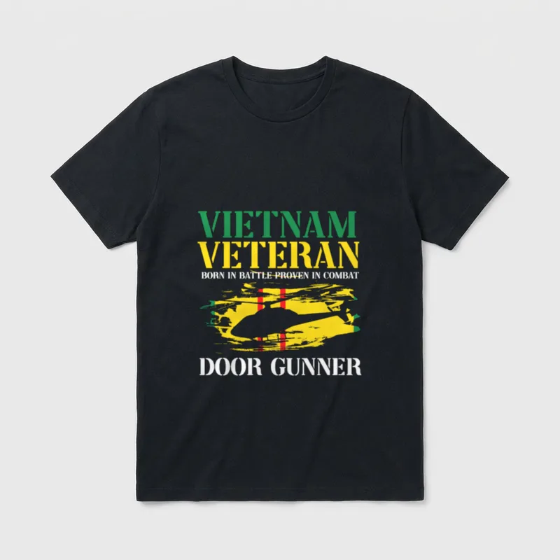 Vietnam Veteran Door Gunner War T-Shirt – Classic T-Shirt in Black