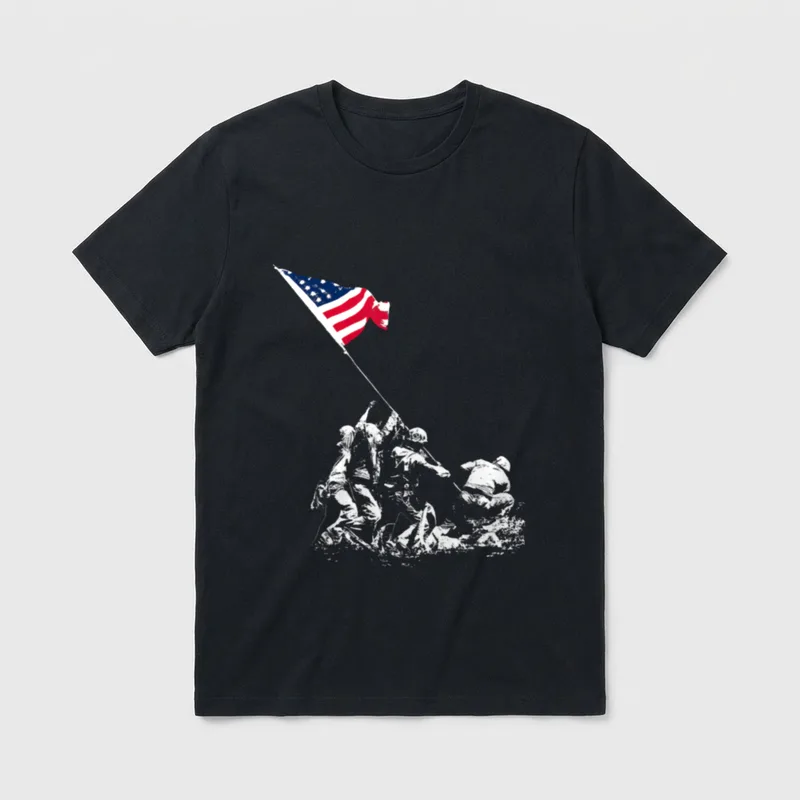 WWII Victory 80th Anniversary T-Shirt – Soldiers raising American flag on rocky ground – Classic T-Shirt in Black